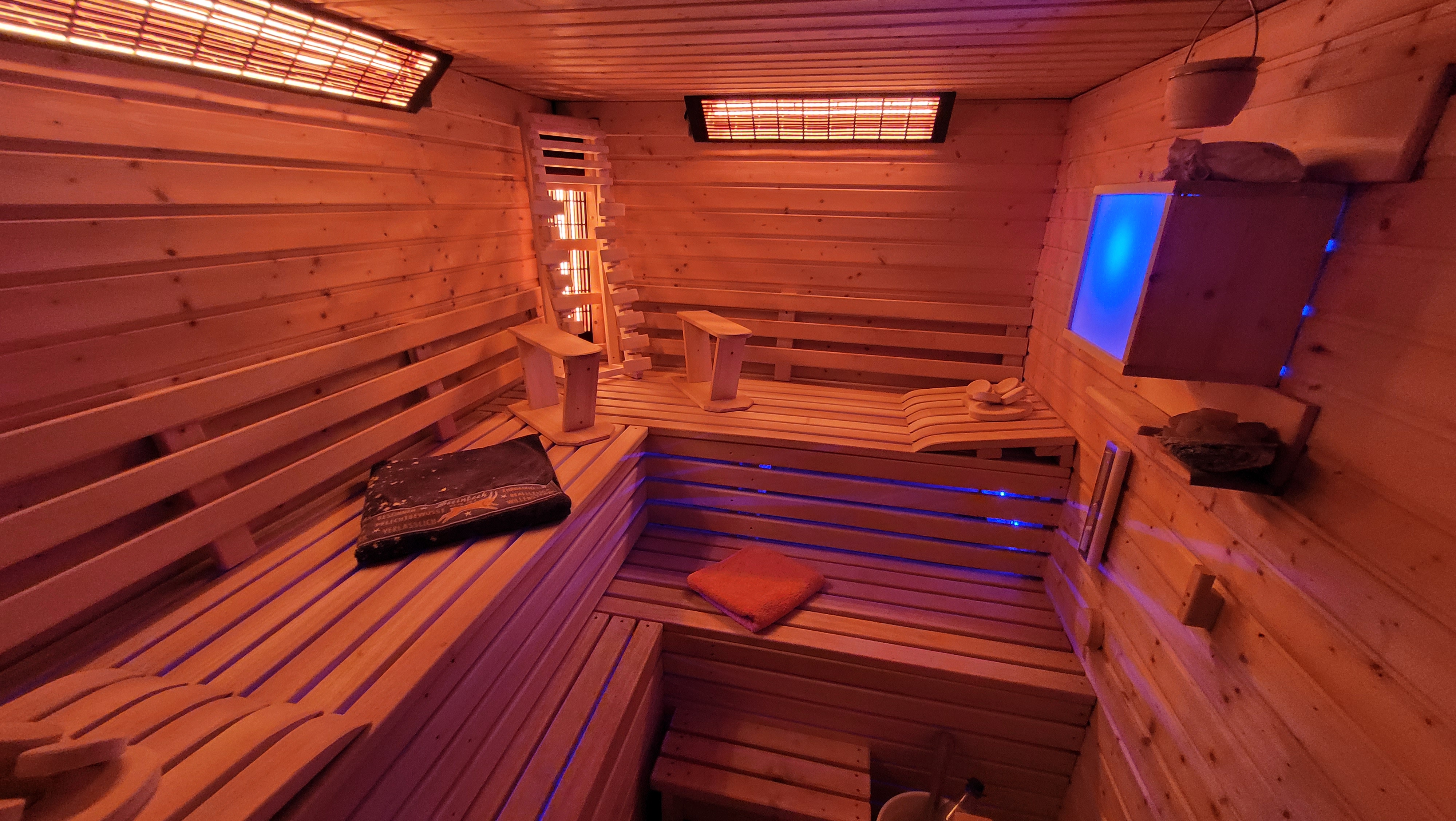 Sauna mit Infrarotstrahlern